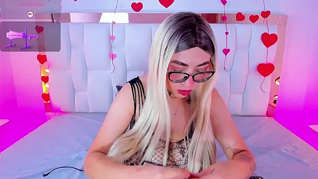 CamilleJuicy  online show from 28, 2, 2026