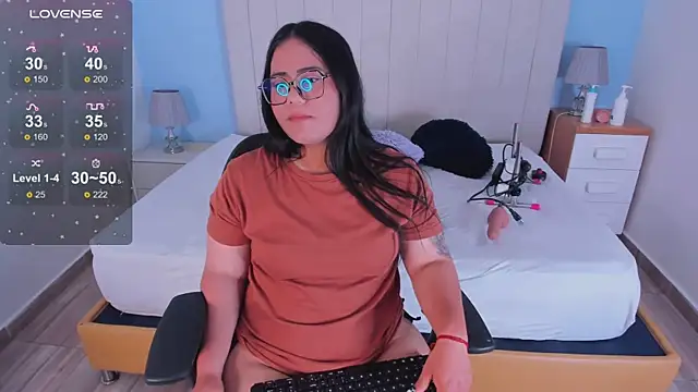 Briana Goldd online show from 28, 4, 2026