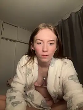 Keriacat  online show from 20, 12, 2025