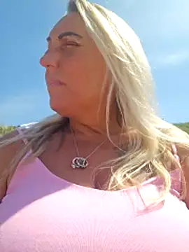 Snapshot of theblondecocklover chatting on 25, 5, 2026 theblondecocklover online show from 25, 5, 2026