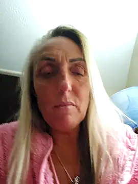 Snapshot of theblondecocklover chatting on 30, 5, 2026 theblondecocklover online show from 30, 5, 2026
