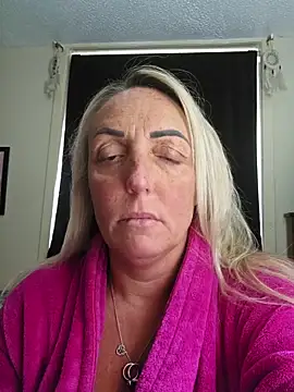 Snapshot of theblondecocklover chatting on 3, 5, 2026 theblondecocklover online show from 3, 5, 2026