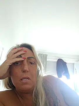Snapshot of theblondecocklover chatting on 16, 5, 2026 theblondecocklover online show from 16, 5, 2026