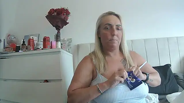 theblondecocklover online show from 12, 4, 2026