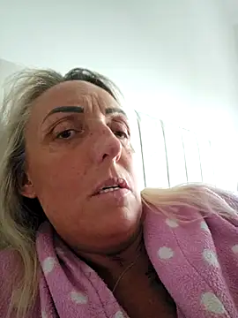 Snapshot of theblondecocklover chatting on 19, 5, 2026 theblondecocklover online show from 19, 5, 2026