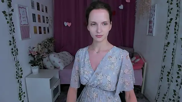 Snapshot of Ariadna_Shy chatting on 18, 7, 2026 Ariadna Shy online show from 18, 7, 2026