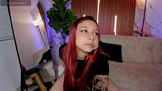 Nickie reed  online show from 12, 5, 2026