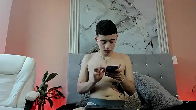 alex xhunter online show from 12, 4, 2026