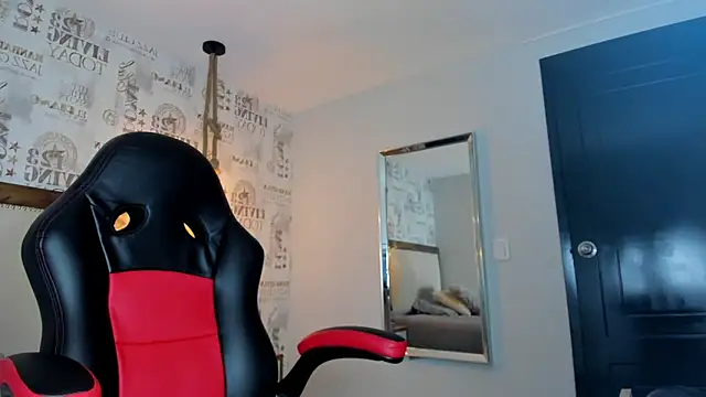 SIENNA FOX4 online show from 15, 4, 2026