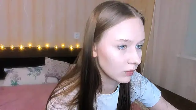 Snapshot of chloe_wifey chatting on 8, 2, 2026 chloe wifey online show from 8, 2, 2026