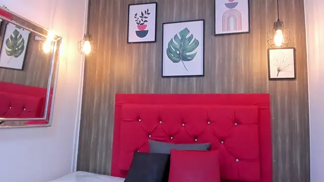 meggancurvy online show from 26, 3, 2026