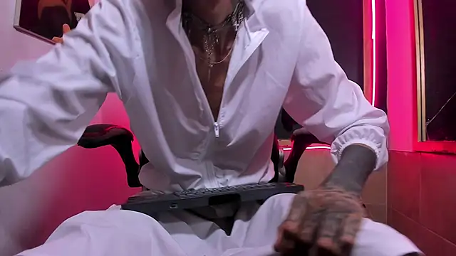 Snapshot of Daniel_Deluc77 chatting on 23, 12, 2025 Daniel Deluc77 online show from 23, 12, 2025