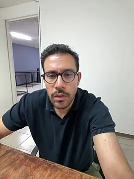 AdrianGarcia89 online show from 11, 4, 2026