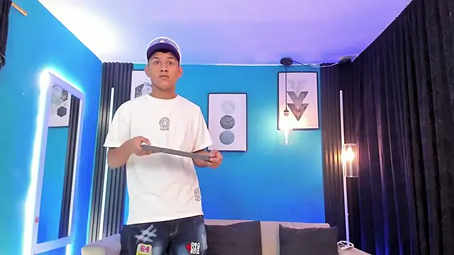 Oficial KingOfHeavens online show from 2, 4, 2026