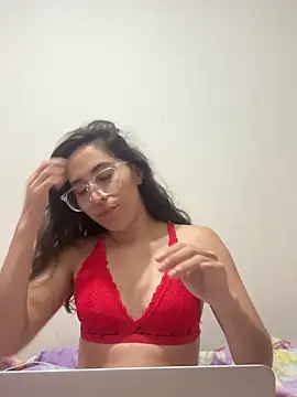 Snapshot of LatinDoll8 chatting on 21, 5, 2026 LatinDoll8 online show from 21, 5, 2026