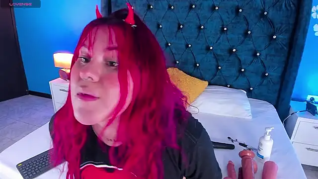 Issa Clark01 online show from 12, 3, 2026