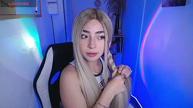 channel blondee online show from 14, 4, 2026