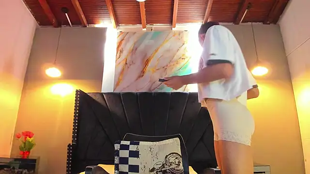 Amellia brown2 online show from 23, 12, 2025