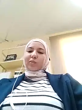 Mona139206 online show from 17, 12, 2025