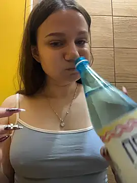 Niki Hug online show from 12, 1, 2026