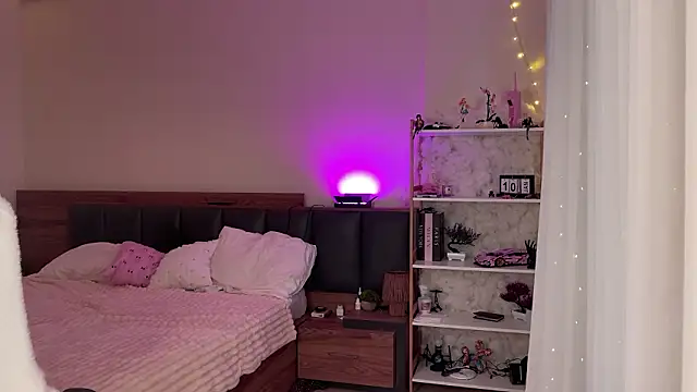 Luna Lavande online show from 17, 1, 2026