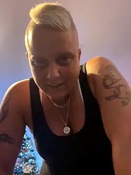 Bendoverbetty3 online show from 21, 12, 2025