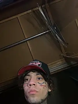 Snapshot of baby_young chatting on 18, 12, 2025 baby young online show from 18, 12, 2025