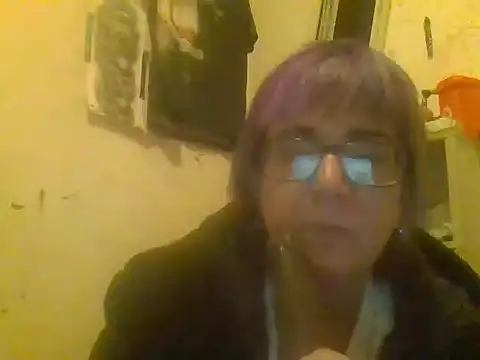 Snapshot of becky1111 chatting on 23, 6, 2026 becky1111 online show from 23, 6, 2026
