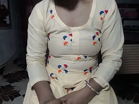 surbhi01 online show from 17, 5, 2026