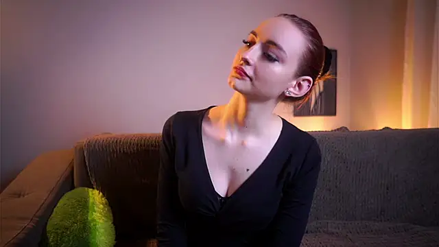 BeckiMacreno online show from 22, 12, 2025