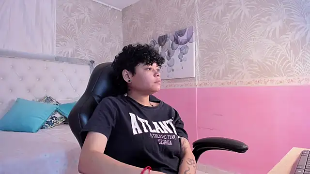 Sasha Venom online show from 18, 12, 2025