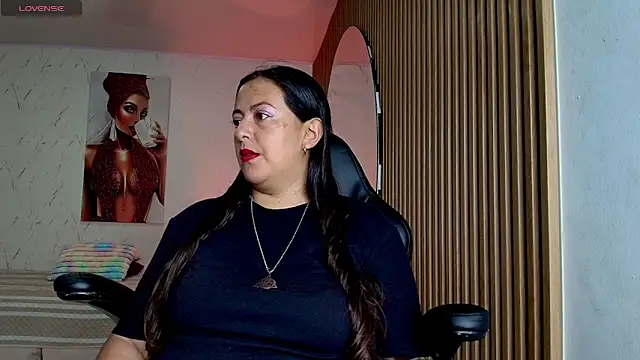 Snapshot of evelyn_harpeery chatting on 15, 5, 2026 evelyn harpeery online show from 15, 5, 2026