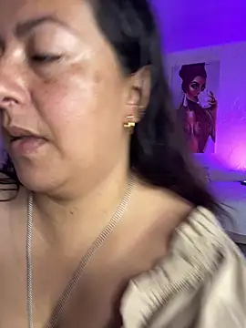 Snapshot of evelyn_harpeery chatting on 25, 5, 2026 evelyn harpeery online show from 25, 5, 2026