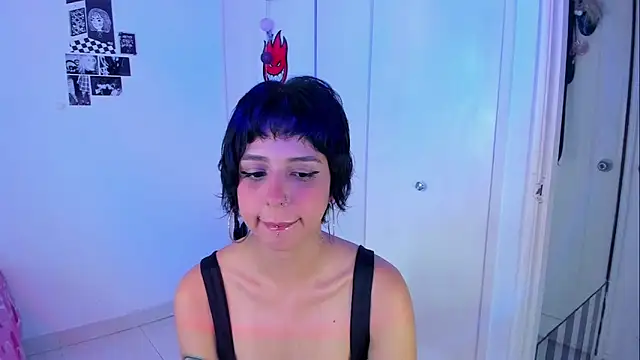 Snapshot of harakitty_ chatting on 23, 3, 2026 harakitty online show from 23, 3, 2026