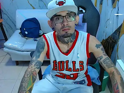 Boy tatto77 online show from 13, 5, 2026