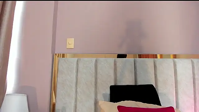 GahiaBelucci online show from 14, 4, 2026