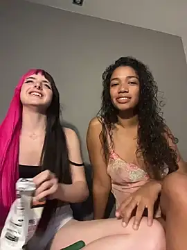 MikaScarlet online show from 28, 4, 2026