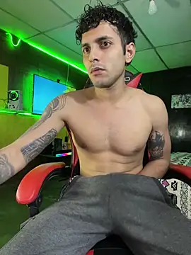 JustynAle2025 online show from 12, 2, 2026