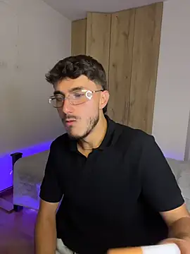 LIAM COLT online show from 19, 4, 2026