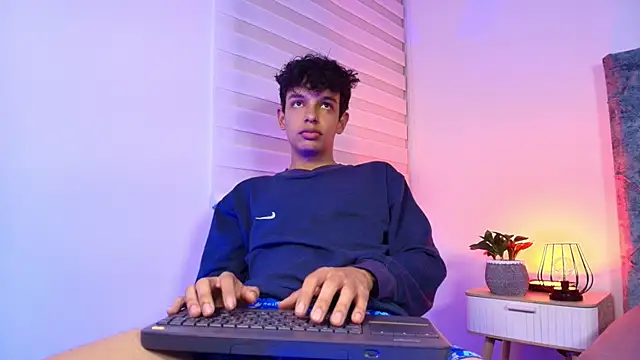 maxfrost 1 online show from 9, 1, 2026