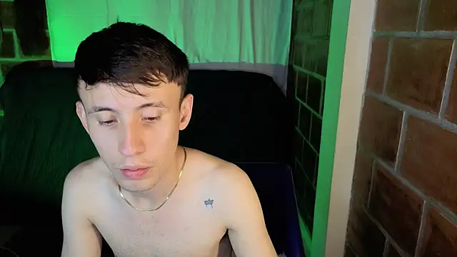 purepleasure777 online show from 17, 12, 2025