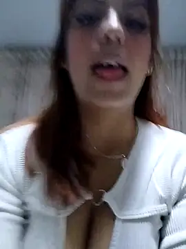 mia hottie2210 online show from 6, 1, 2026