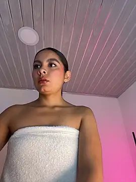 Nicollewest1 online show from 17, 3, 2026