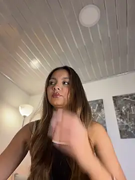 Snapshot of Nicollewest1 chatting on 5, 7, 2026 Nicollewest1 online show from 5, 7, 2026
