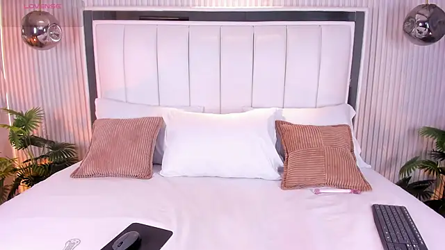 FiorelaSton online show from 16, 4, 2026