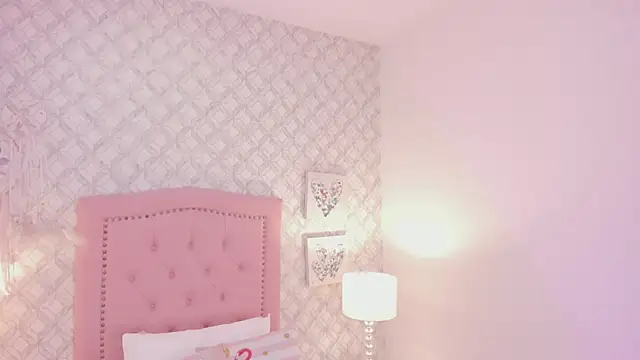 amber  ferrera online show from 25, 2, 2026