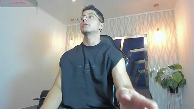 Noah Clarkk online show from 13, 4, 2026