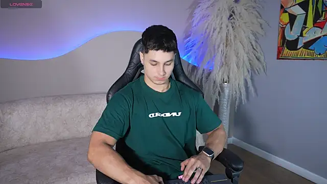 Snapshot of Noah_Clarkk chatting on 7, 7, 2026 Noah Clarkk online show from 7, 7, 2026
