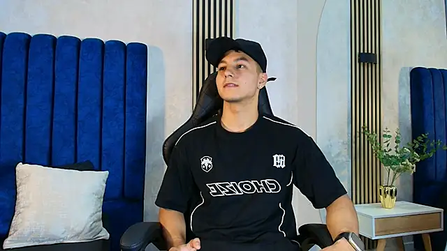 Noah Clarkk online show from 17, 5, 2026