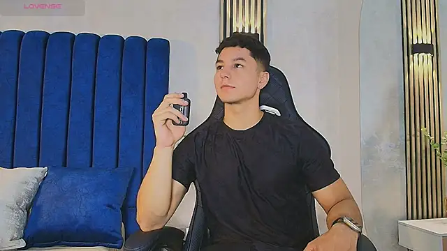 Noah Clarkk online show from 27, 5, 2026